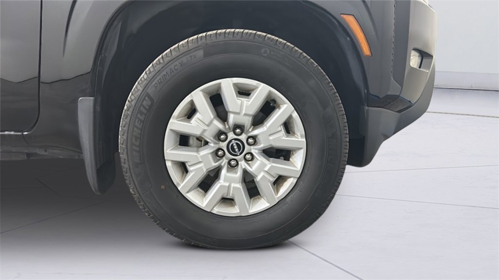 Used 2024 Nissan Frontier SV w/ Technology Package image 32