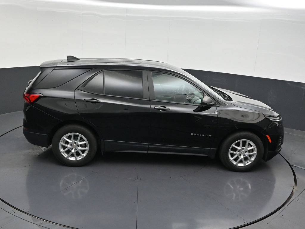 Used 2022 Chevrolet Equinox LS w/ LS Convenience Package FWD image 20