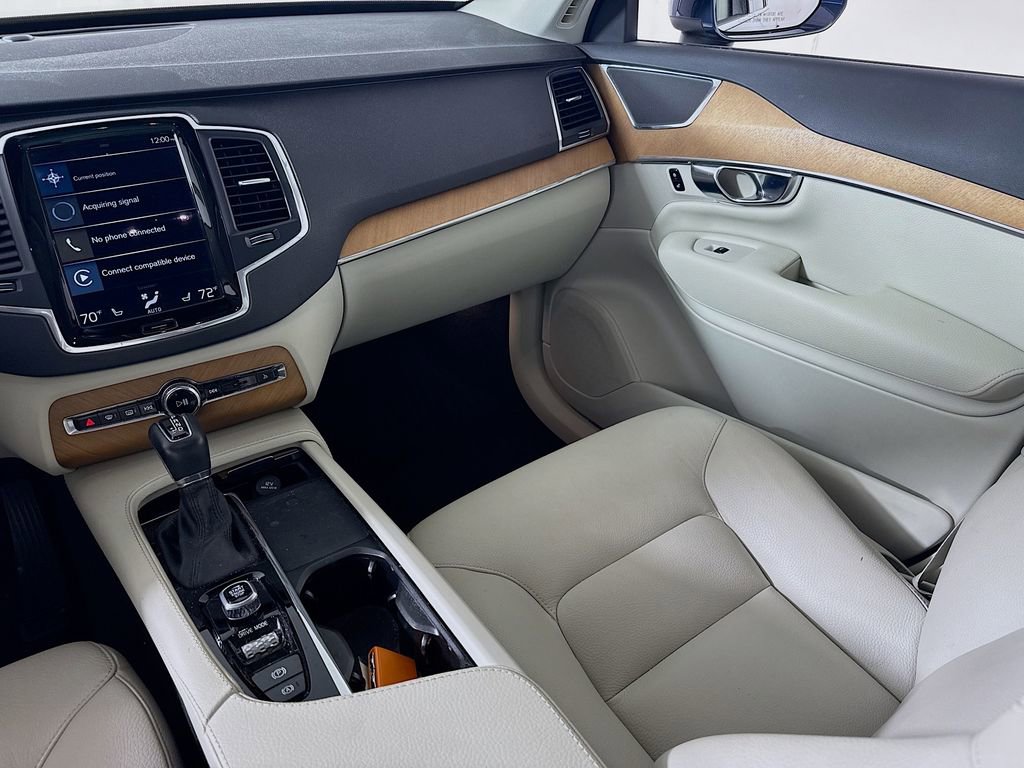 Used 2021 Volvo XC90 T6 Momentum w/ Climate Package AWD/4WD image 24