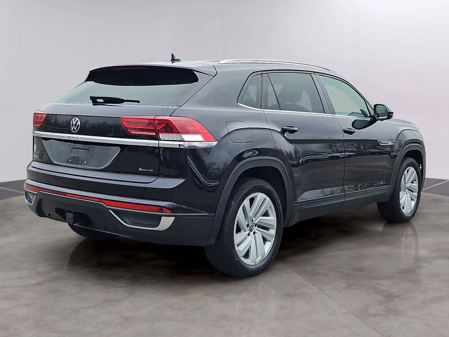 Used 2023 Volkswagen Atlas Cross Sport SE image 4