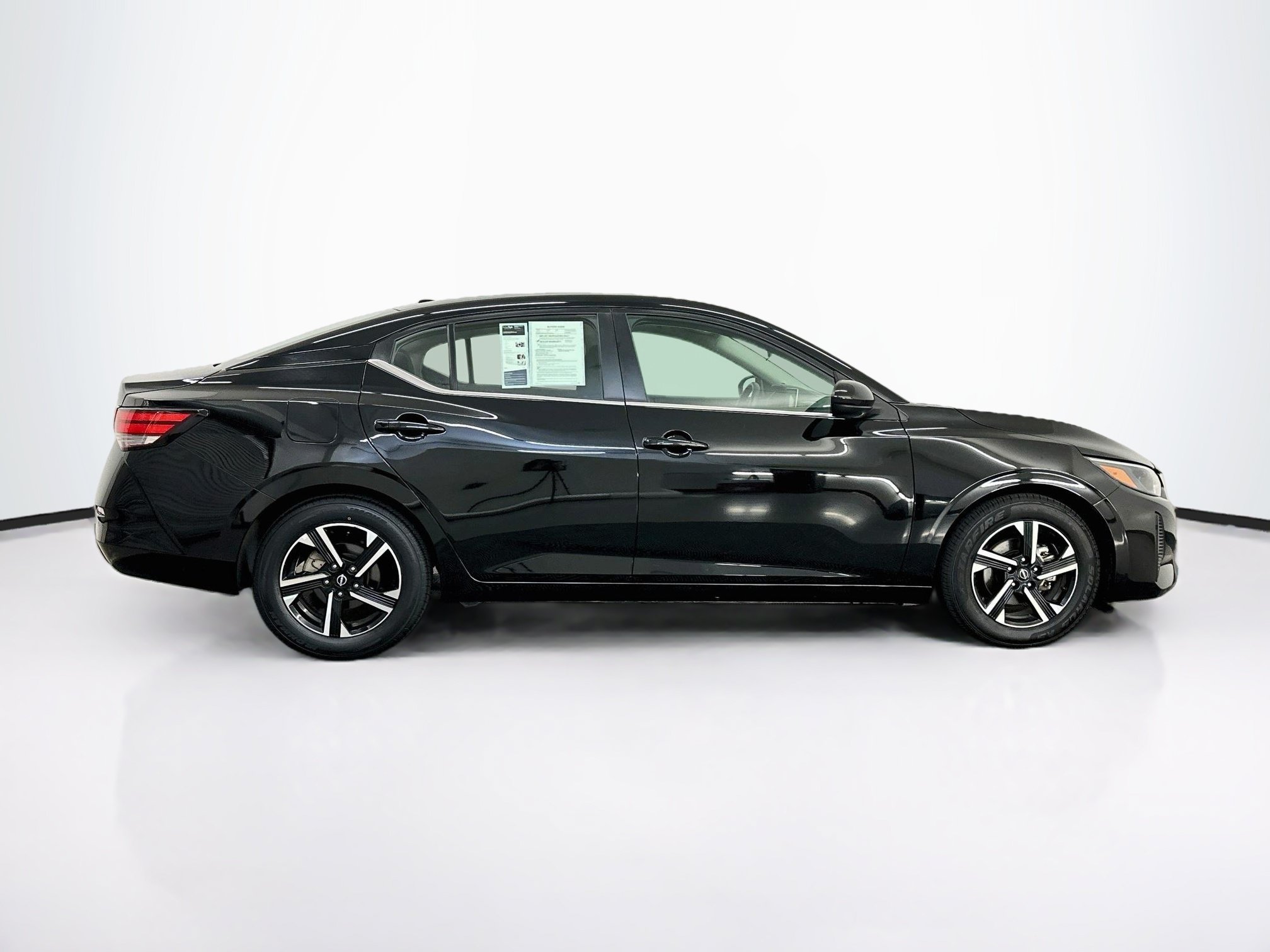 Used 2025 Nissan Sentra SV FWD image 10