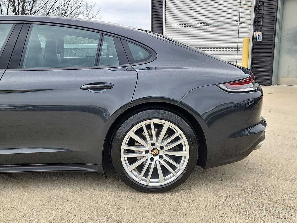 Used 2022 Porsche Panamera image 7