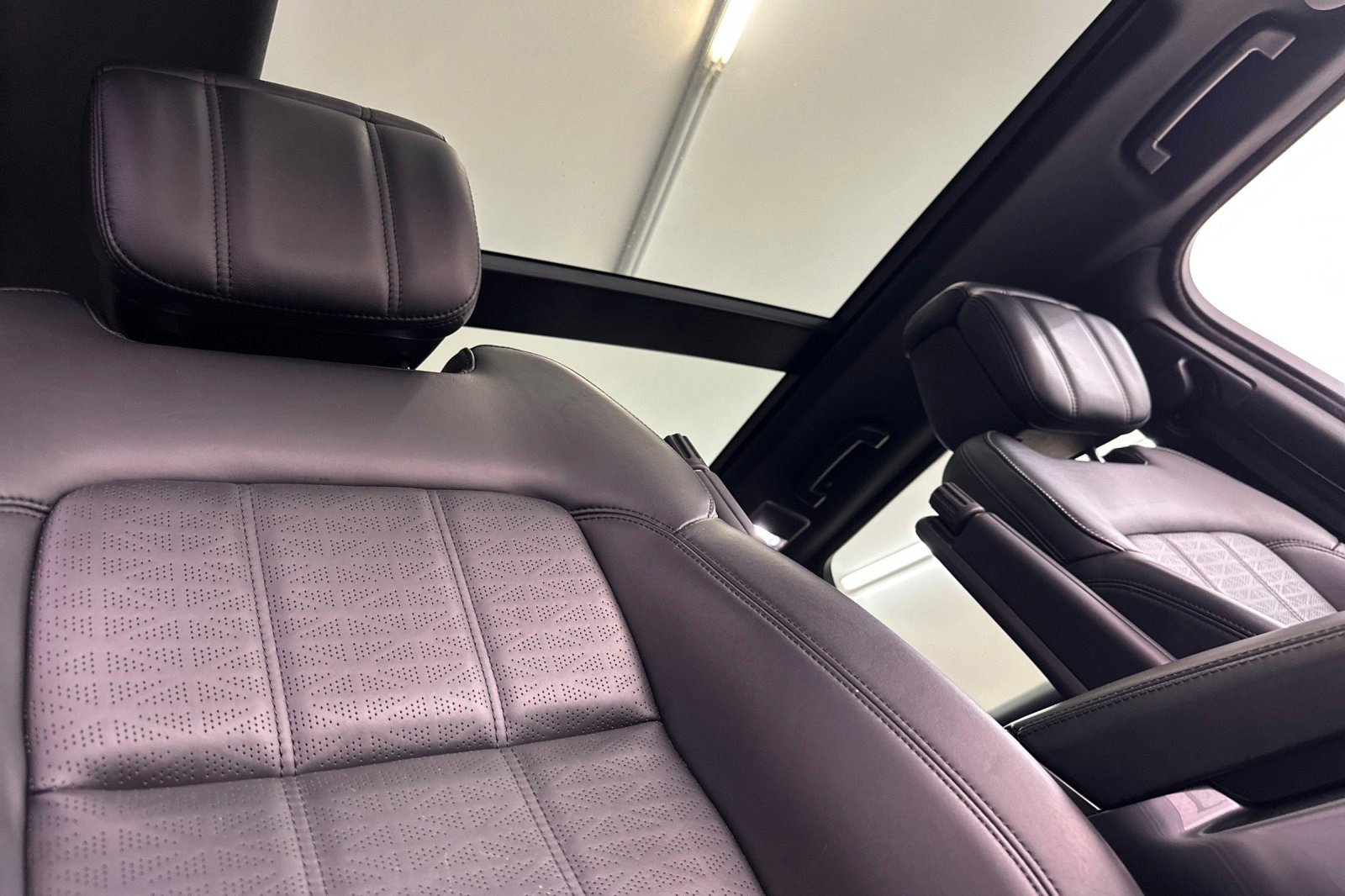 Used 2019 Land Rover Range Rover Sport HSE Dynamic image 15