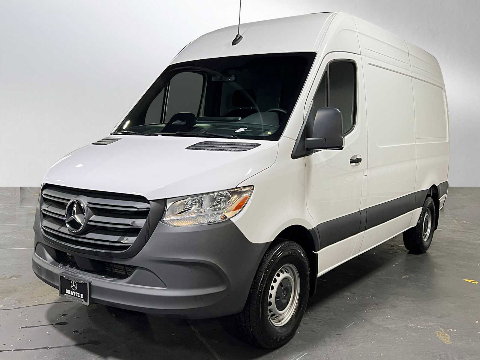 Used 2025 Mercedes-Benz Sprinter 2500 image 7