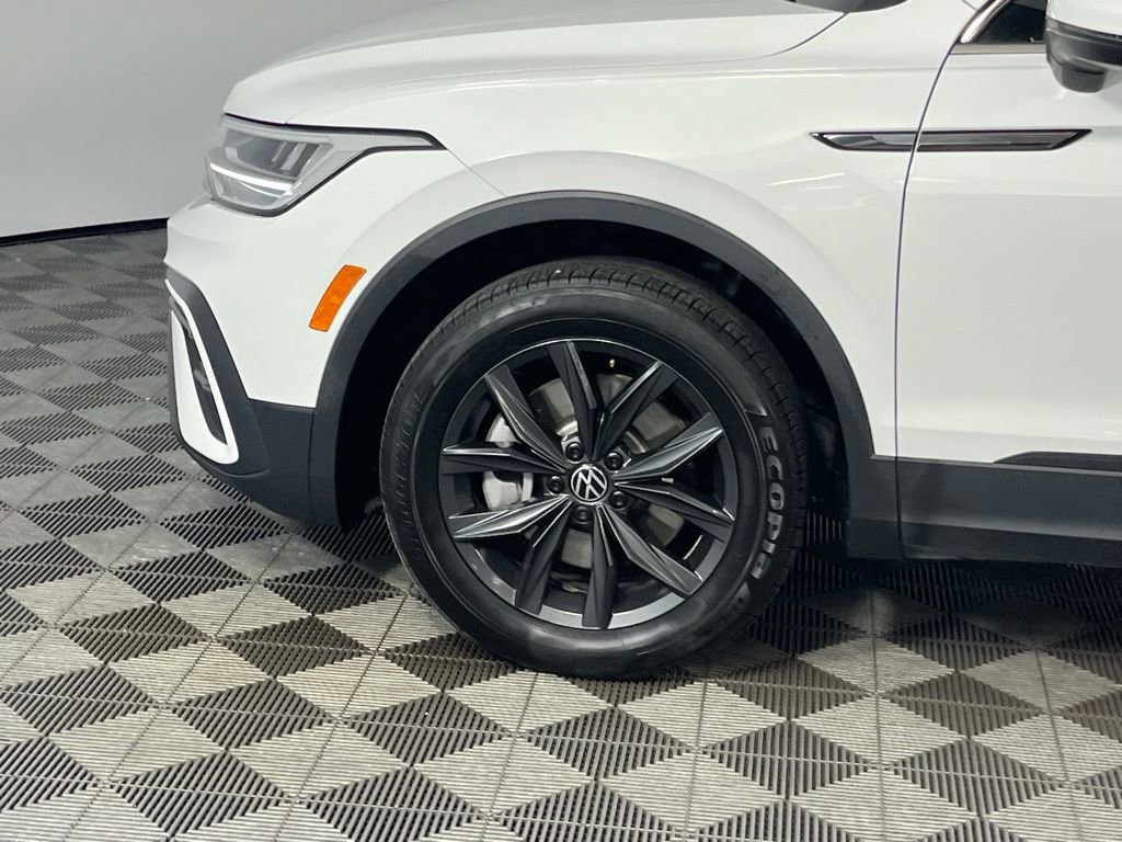 Used 2024 Volkswagen Tiguan Wolfsburg Edition image 10