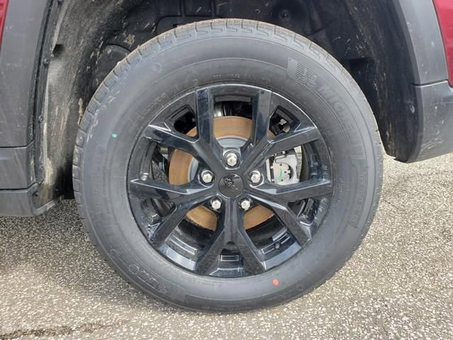 New 2026 Jeep Grand Cherokee Altitude AWD/4WD image 33