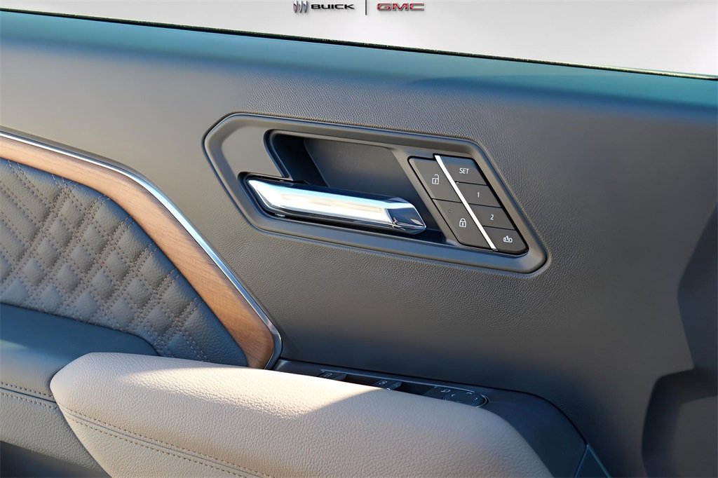 New 2026 GMC Canyon Denali image 19