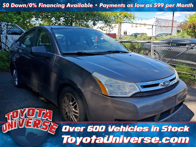 Used 2011 Ford Focus SE FWD image 1