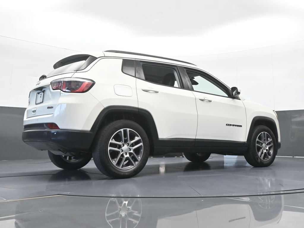 Used 2020 Jeep Compass Latitude FWD image 60