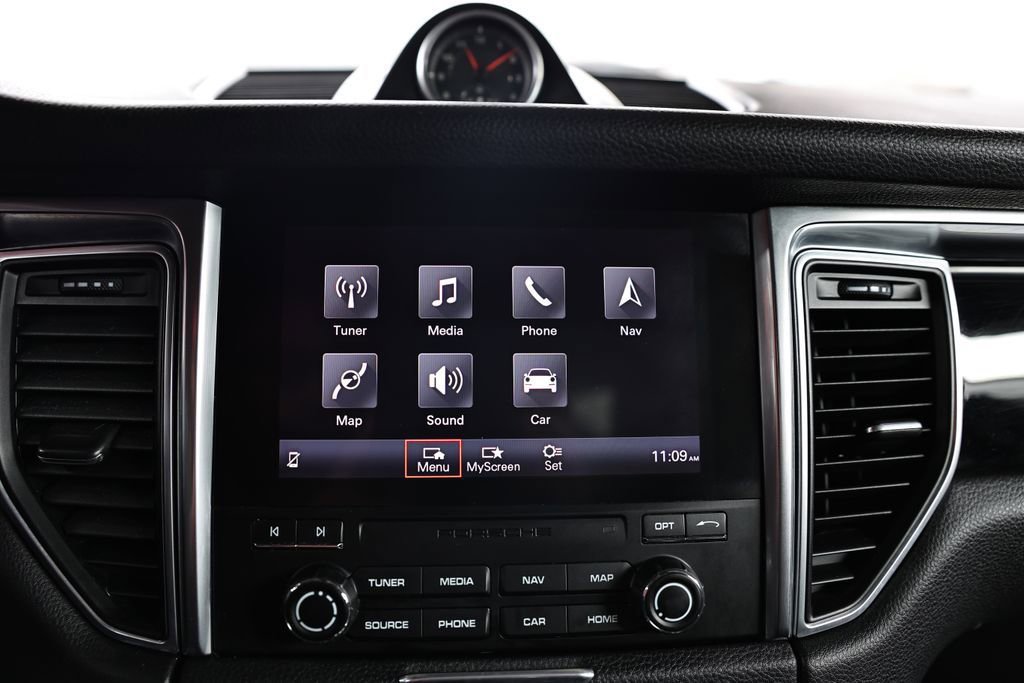 Used 2018 Porsche Macan image 47