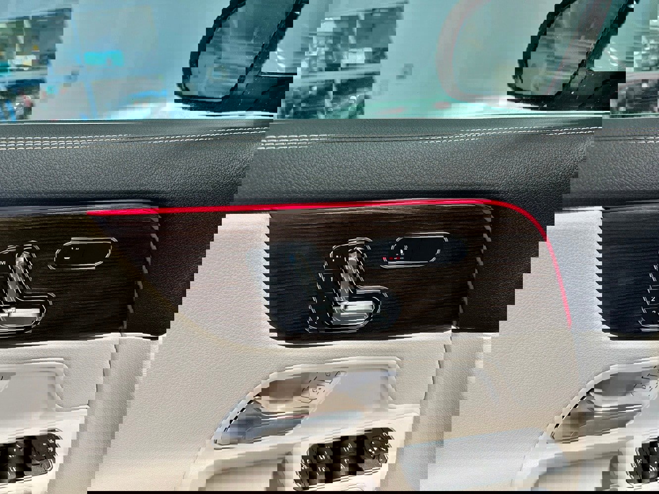 Used 2026 Mercedes-Benz GLA 250 4MATIC image 12