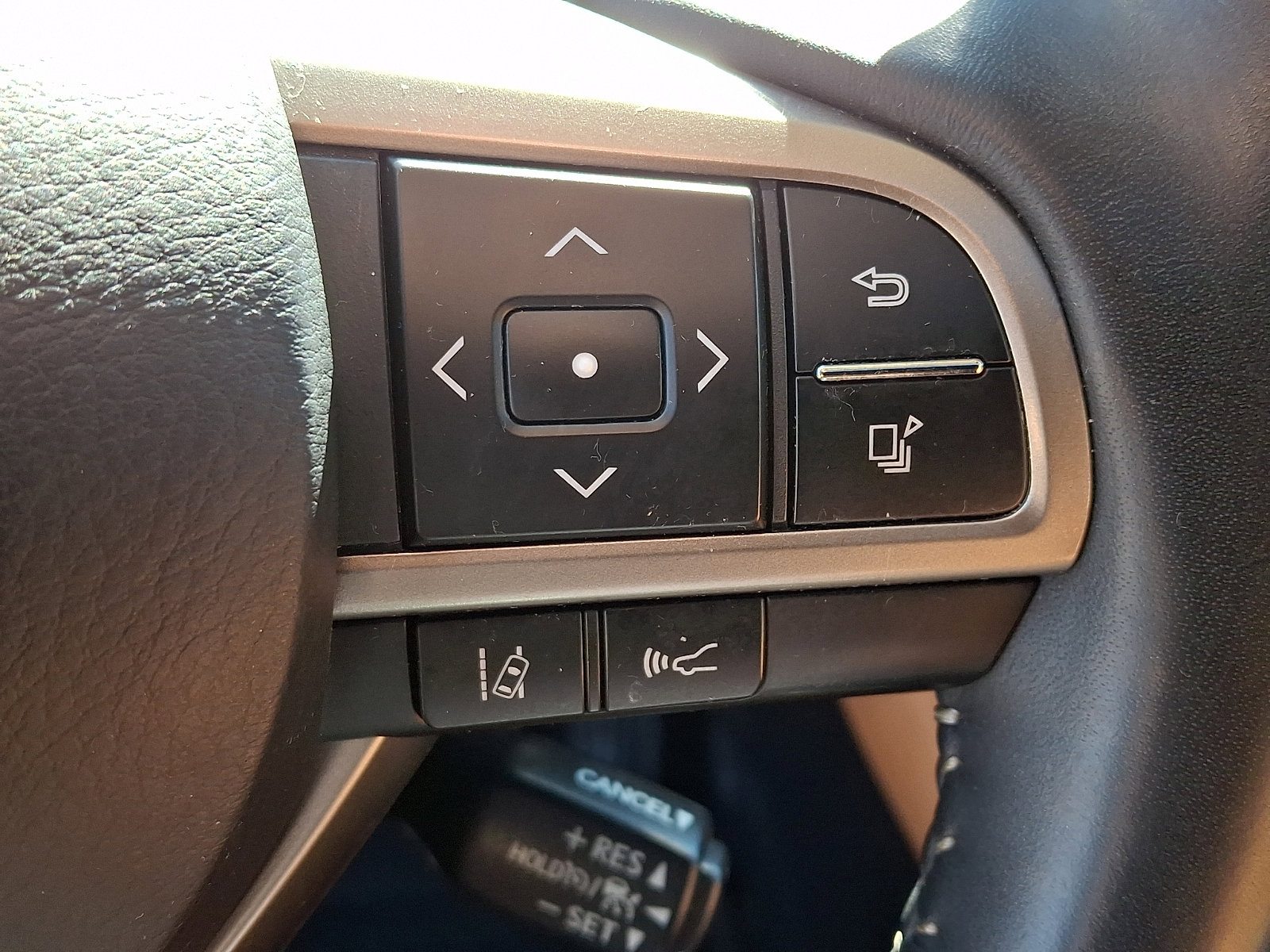 Certified 2022 Lexus RX 450h AWD w/ Luxury Package image 23