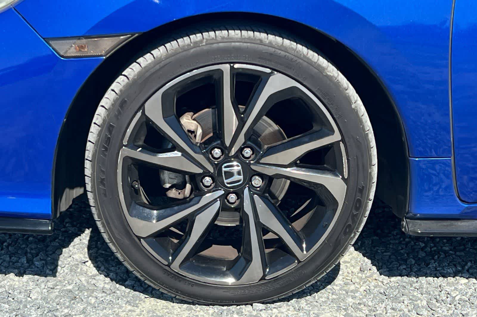 Used 2017 Honda Civic Sport image 12