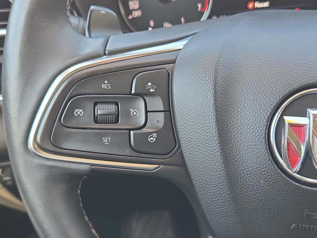 Used 2023 Buick Envision Avenir image 22