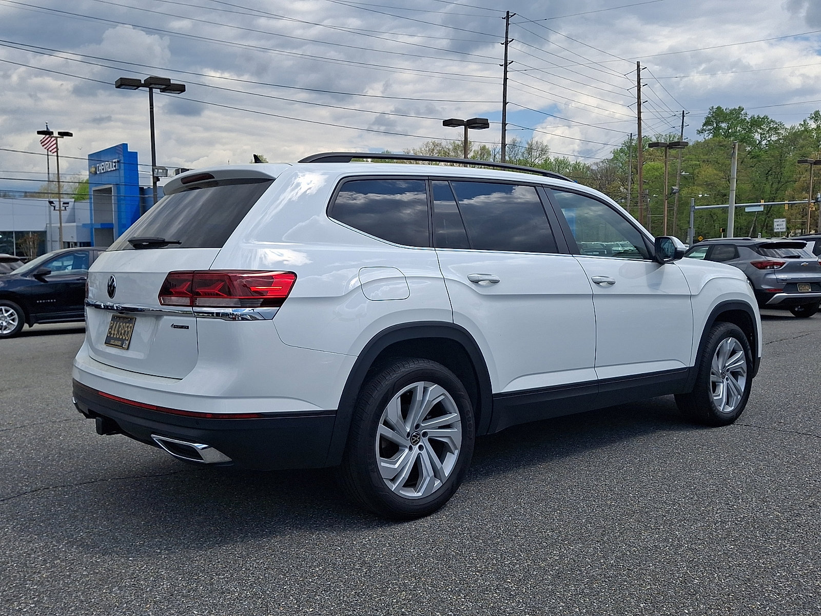 Used 2023 Volkswagen Atlas SE w/ Panoramic Sunroof Package image 6