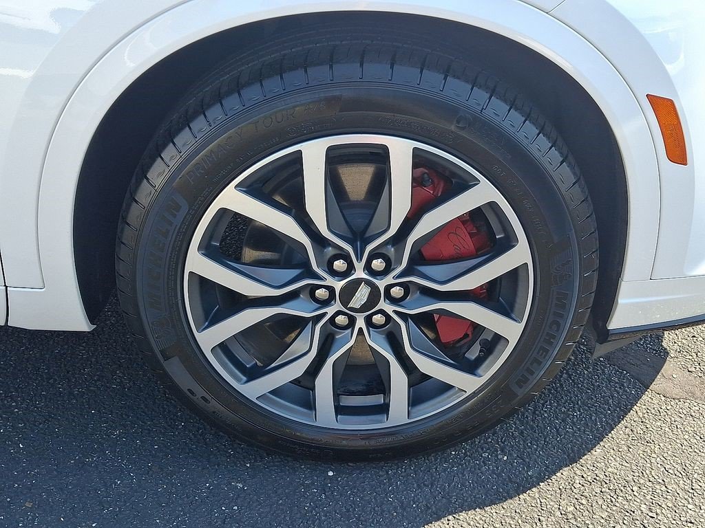 Certified 2024 Cadillac XT6 Sport w/ LPO, Floor Liner Package AWD/4WD image 6