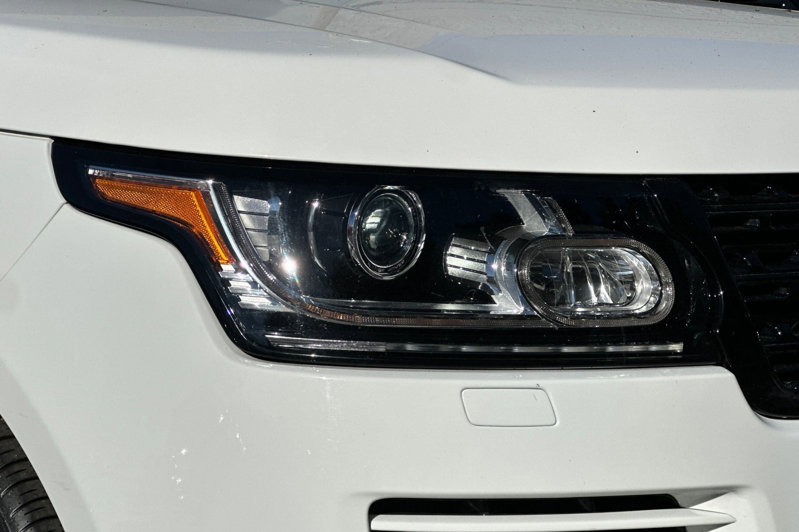 Used 2016 Land Rover Range Rover Supercharged image 12