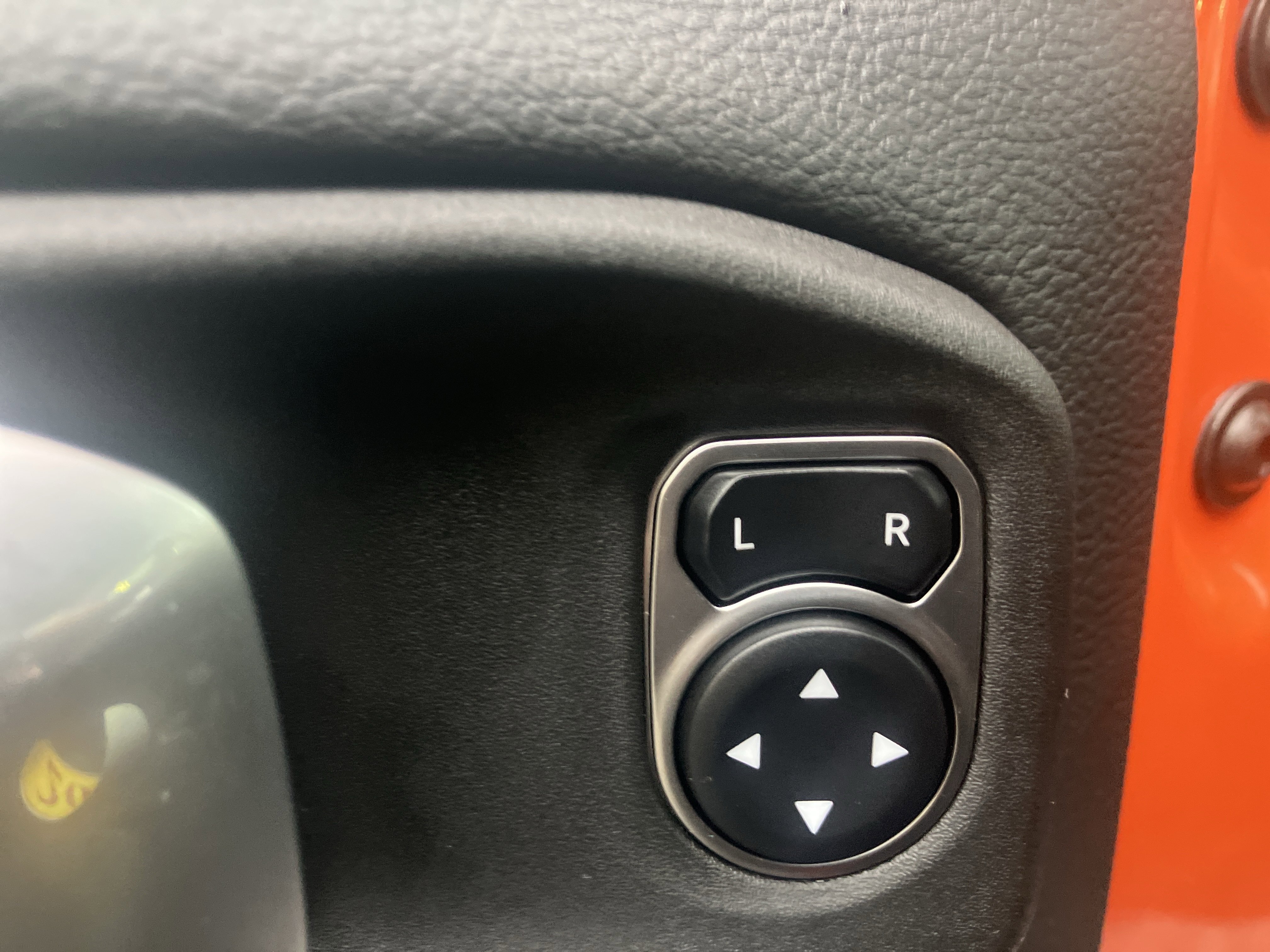 Used 2023 Jeep Gladiator Mojave w/ Cold Weather Group image 17