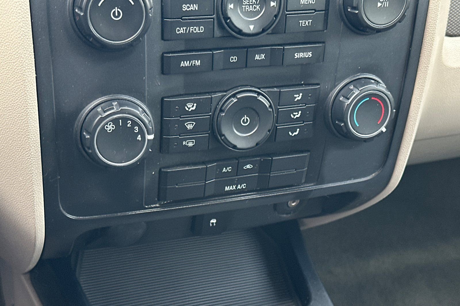 Used 2010 Ford Escape XLS image 19