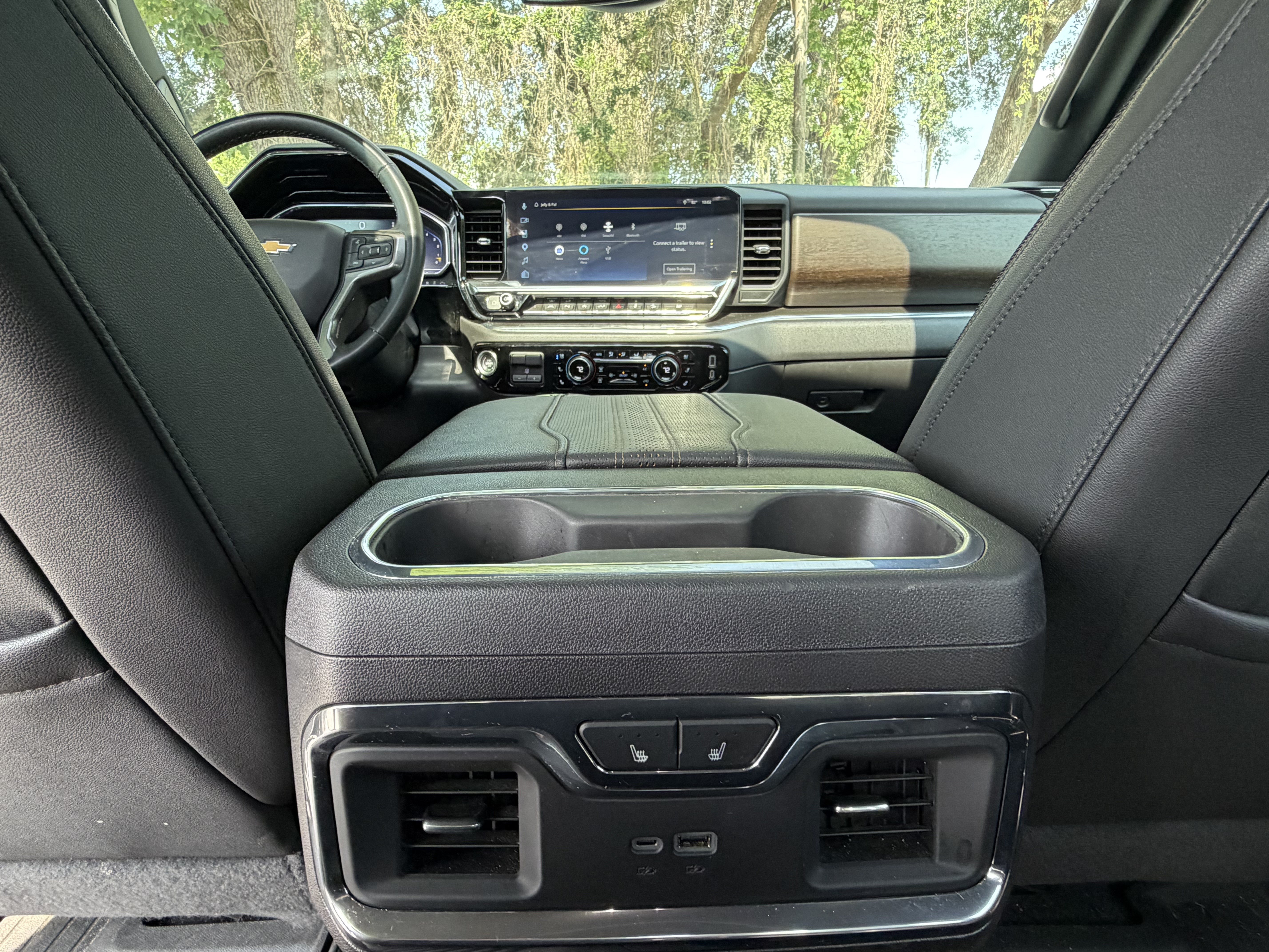 Used 2024 Chevrolet Silverado 1500 High Country w/ Z71 Off-Road Package AWD/4WD image 38