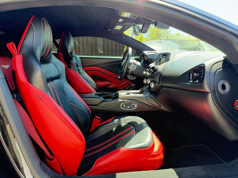 Used 2020 Aston Martin V8 Vantage Coupe RWD image 22