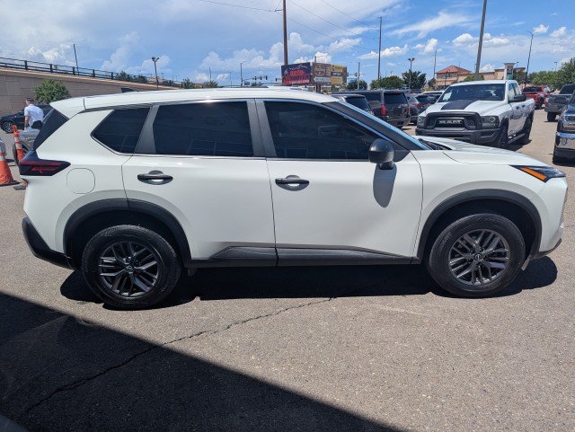 Used 2023 Nissan Rogue S AWD/4WD image 7