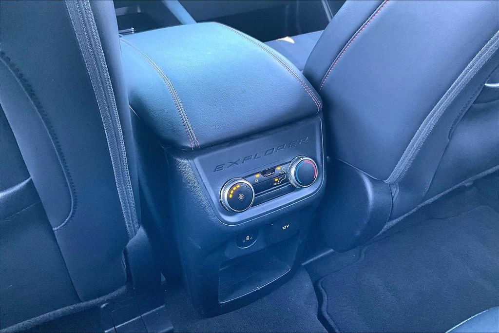 Certified 2025 Ford Explorer ST-Line w/ ST-Line Street Pack image 34