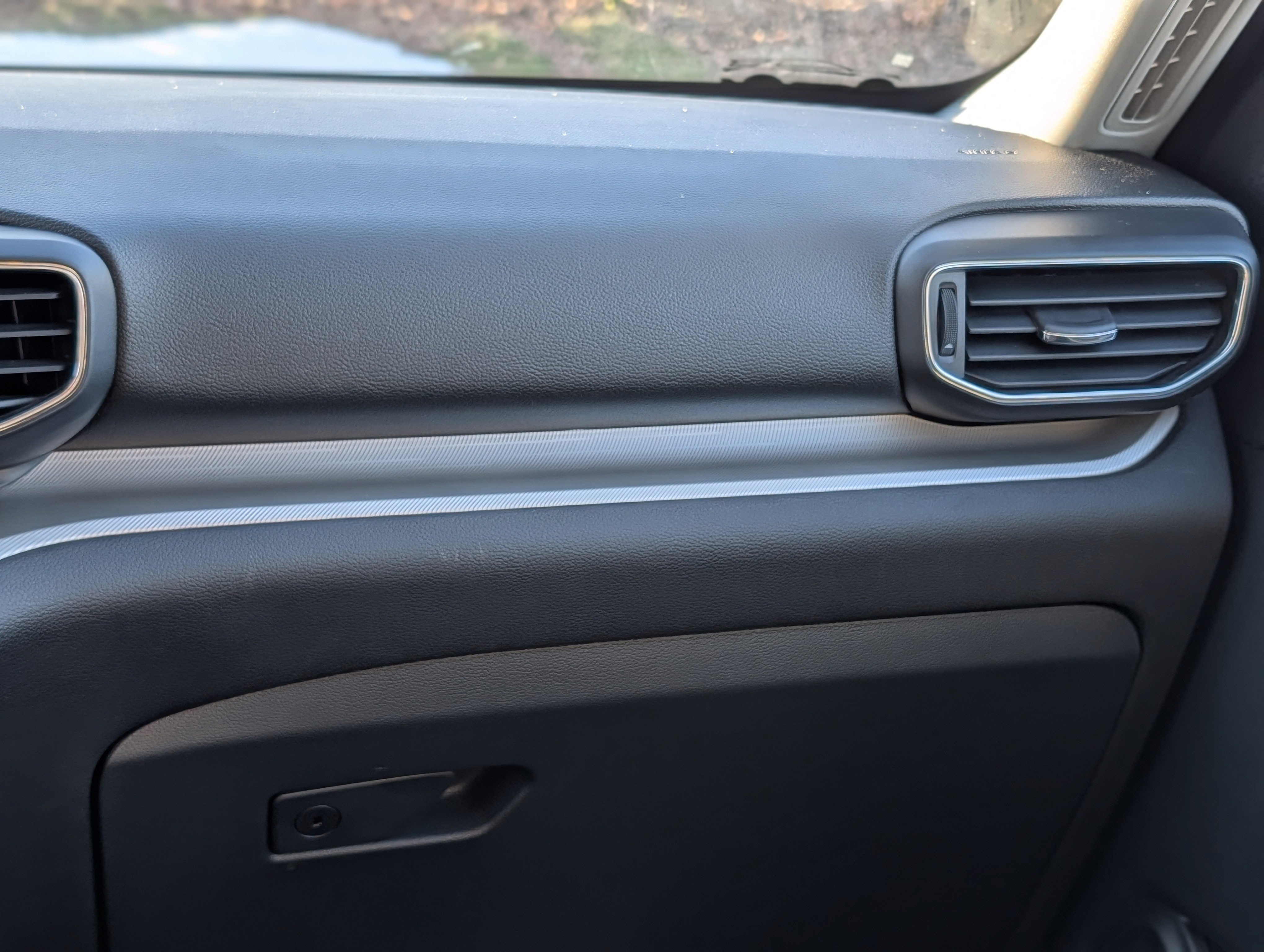 Used 2023 Ford Explorer XLT w/ Equipment Group 202A image 16