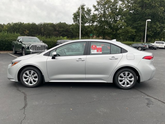 New 2027 Toyota Corolla LE FWD image 9