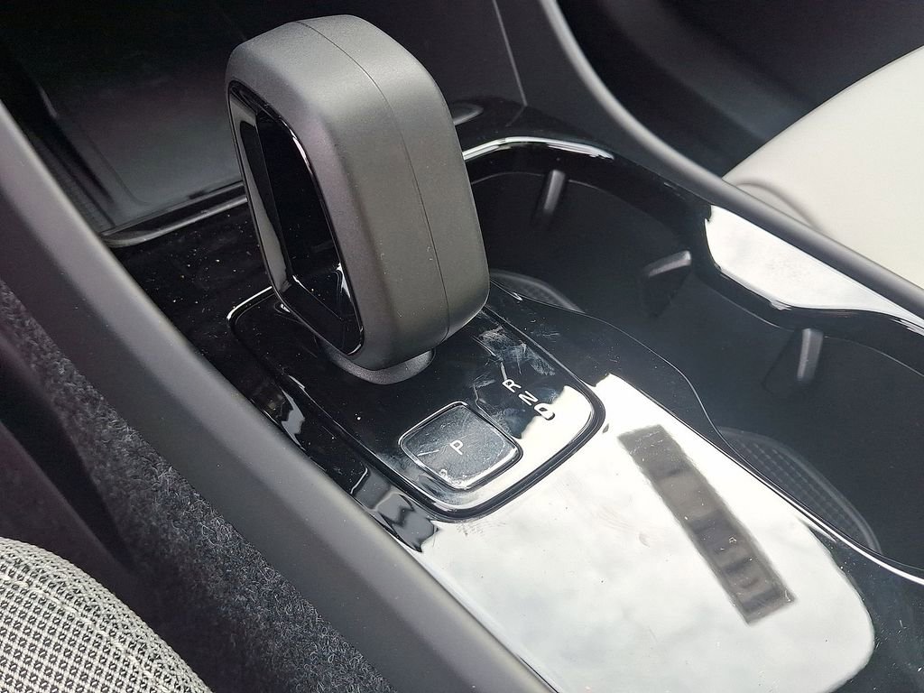 New 2026 Volvo EX40 Plus w/ Climate Package image 15