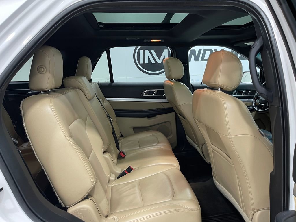 Used 2016 Ford Explorer XLT w/ Equipment Group 202A image 34