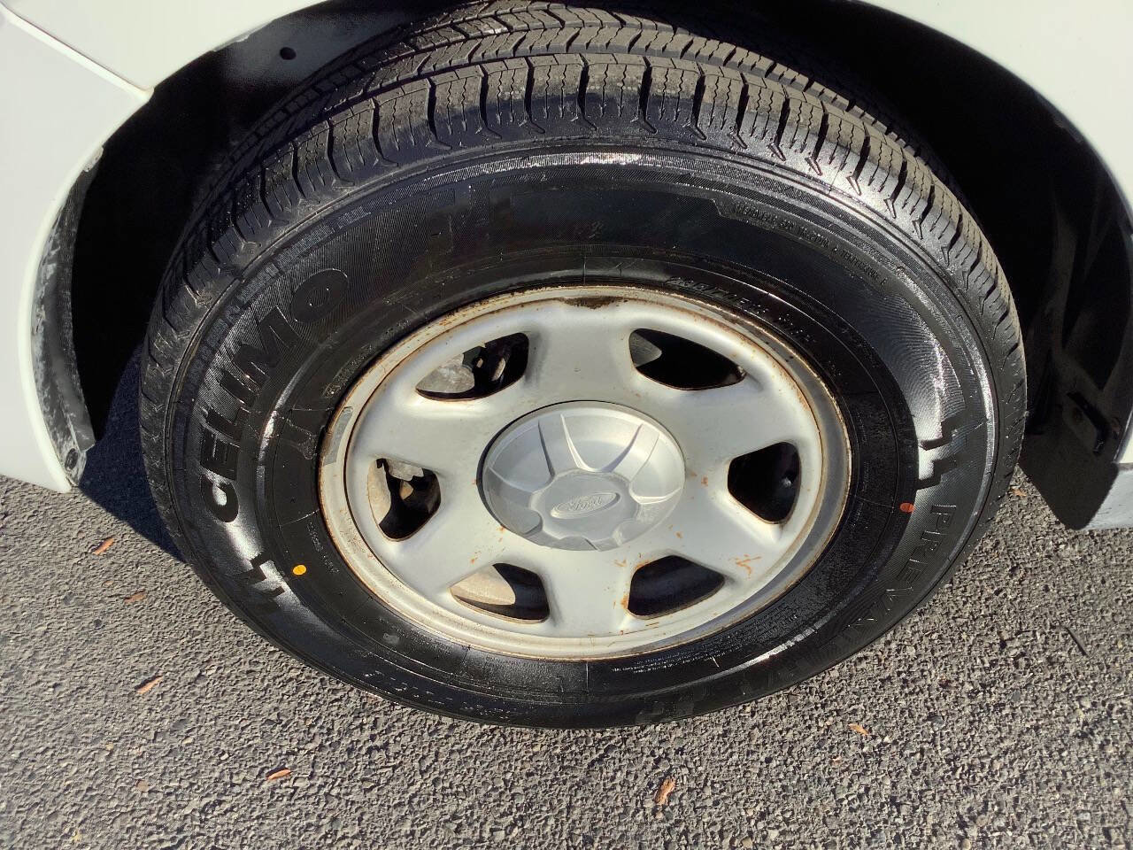 Used 2008 Ford Escape XLS image 19