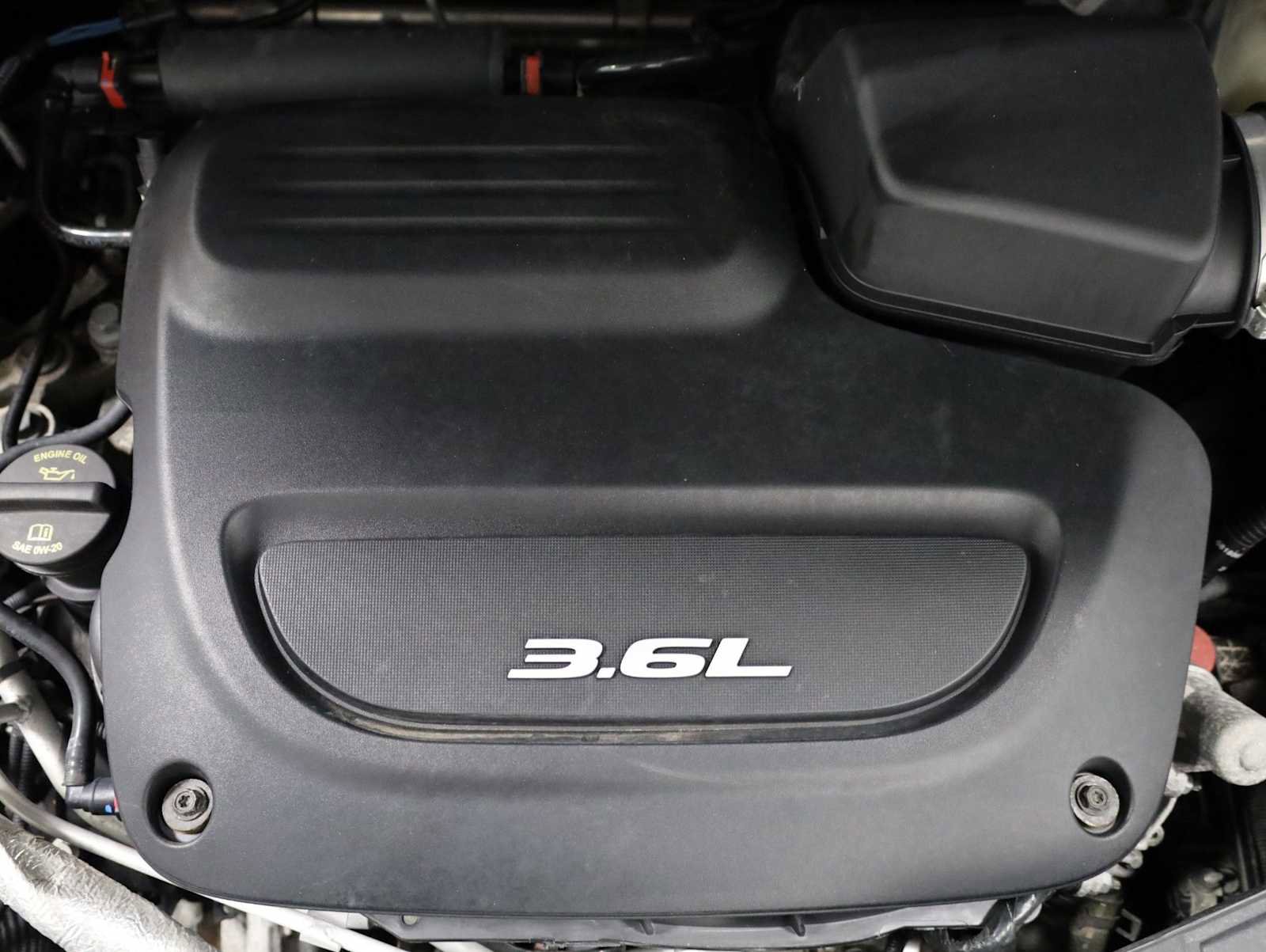 Used 2018 Chrysler Pacifica Touring Plus w/ Tire & Wheel Group FWD image 39