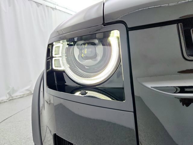 Used 2023 Land Rover Defender 110 X image 18