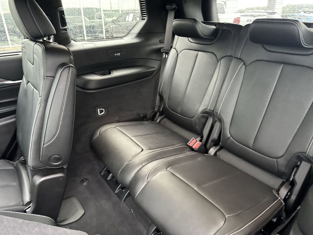 Used 2025 Jeep Grand Cherokee L Overland w/ Advanced Protech Group III AWD/4WD image 24