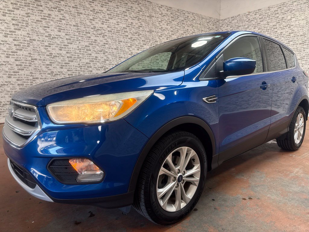 Used 2019 Ford Escape SE FWD image 3