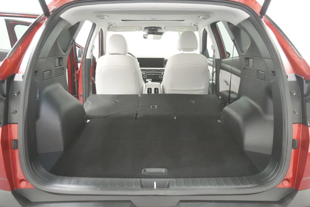 Used 2025 Hyundai Tucson SEL AWD/4WD image 24