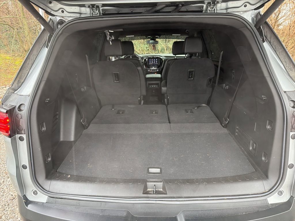 Used 2023 Chevrolet Traverse LT image 8