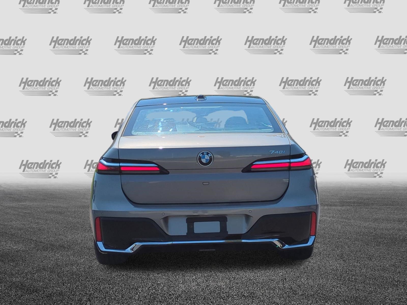 Certified 2025 BMW 740i RWD image 9
