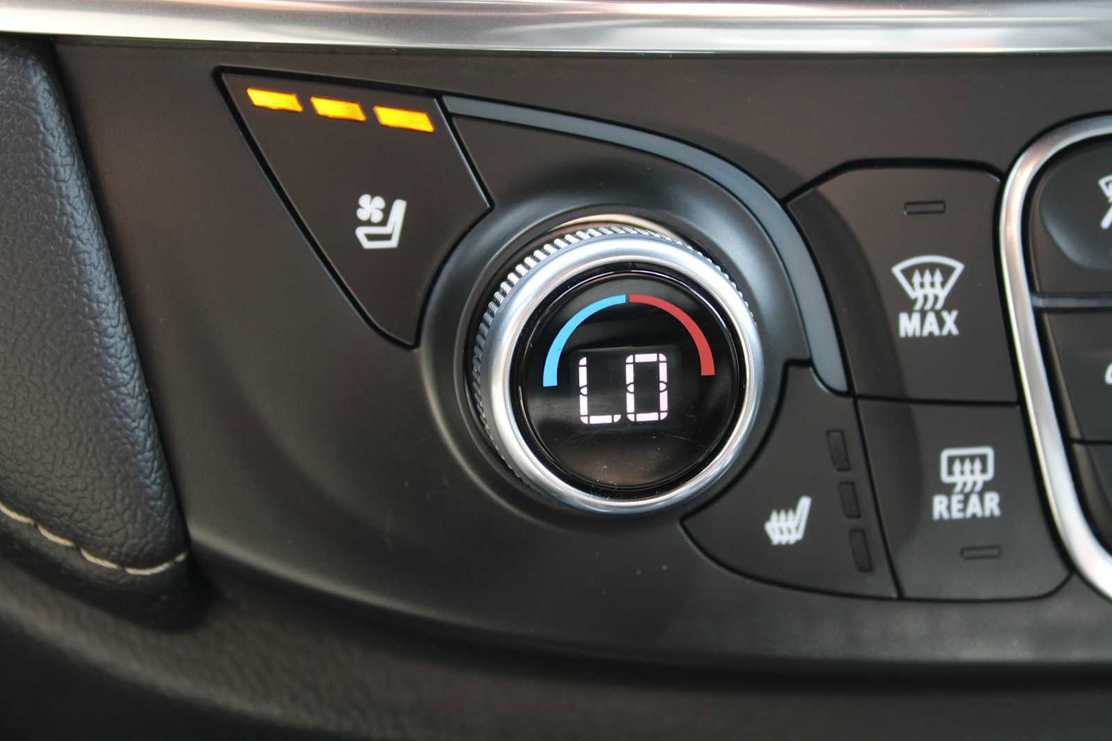 Certified 2023 Chevrolet Traverse Premier AWD/4WD image 26