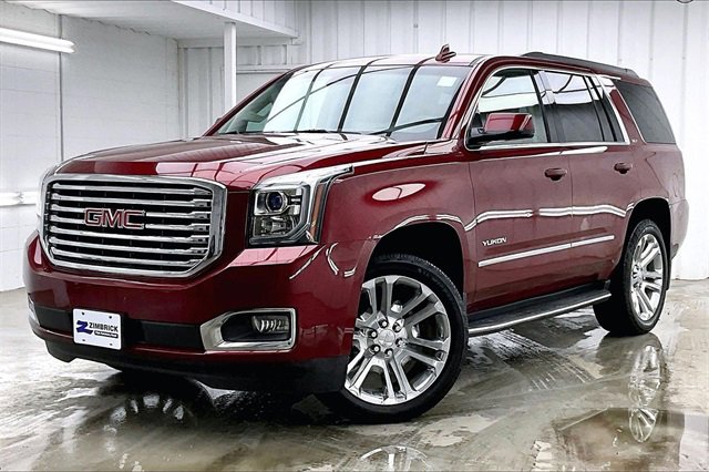 Used 2017 GMC Yukon SLT w/ Premium Edition image 2