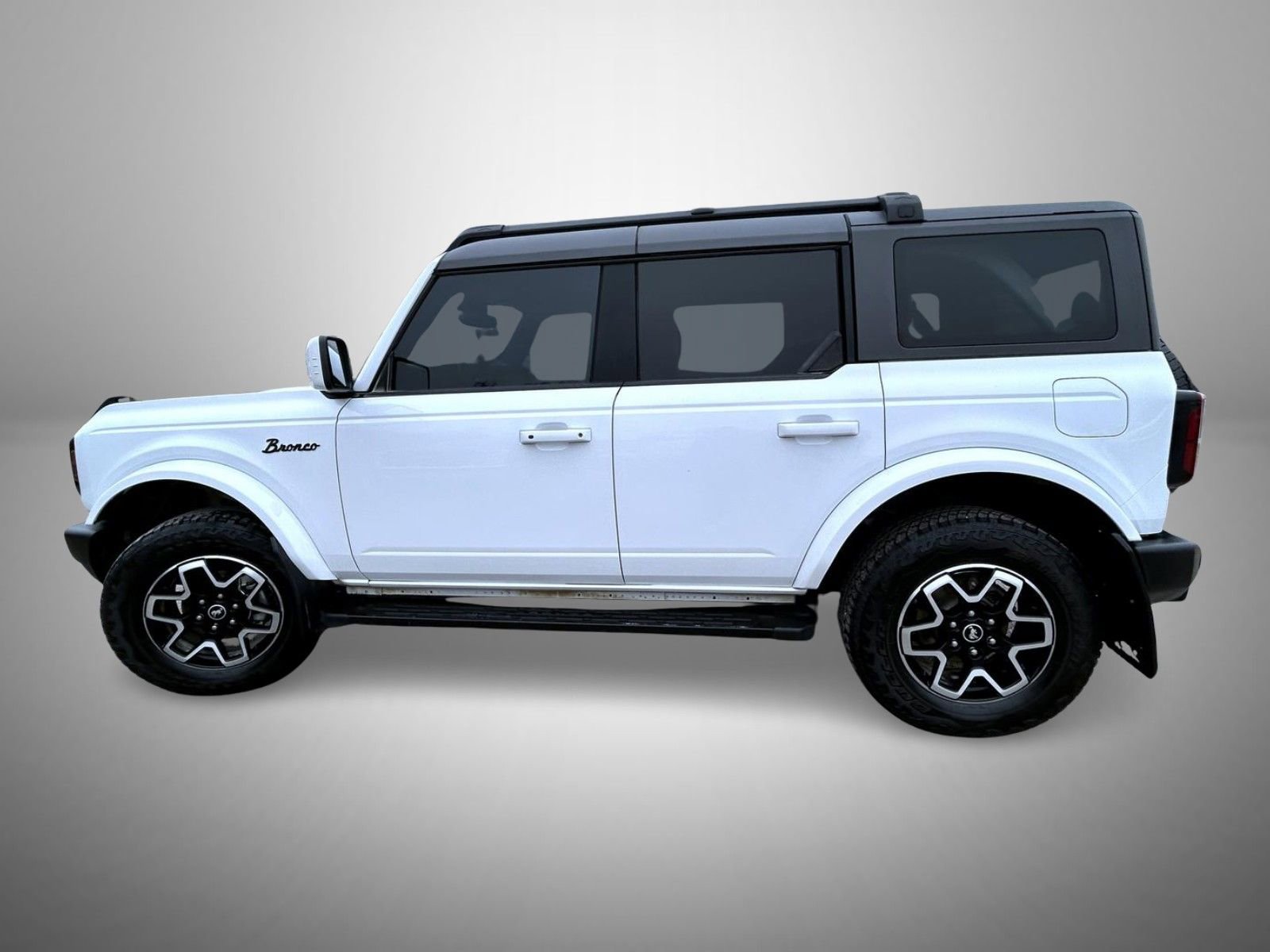 Used 2022 Ford Bronco Outer Banks image 8