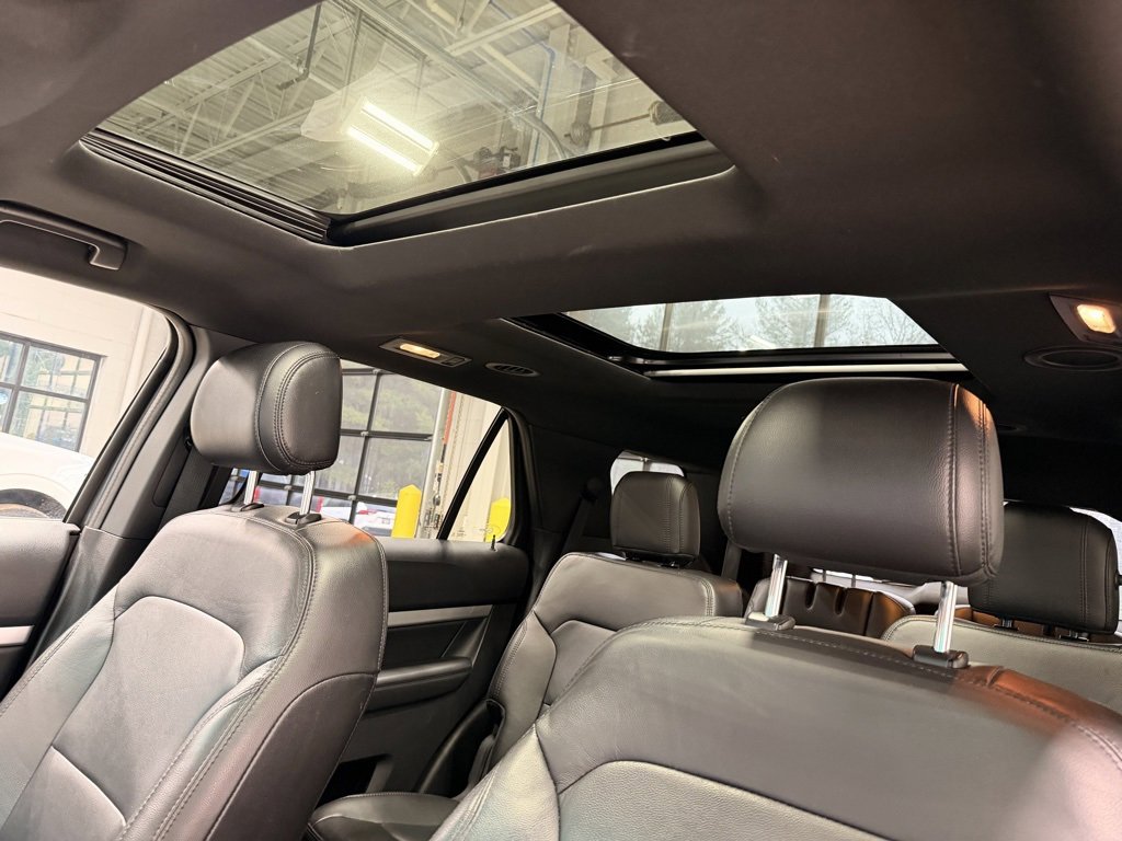 Used 2017 Ford Explorer XLT w/ Equipment Group 202A image 26