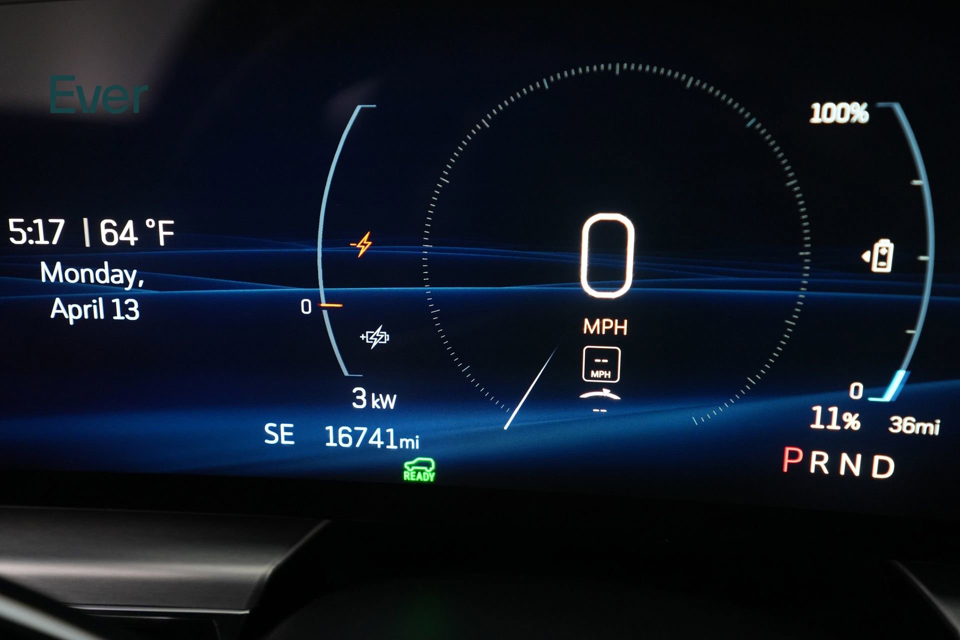 Used 2024 Cadillac Lyriq Luxury image 7