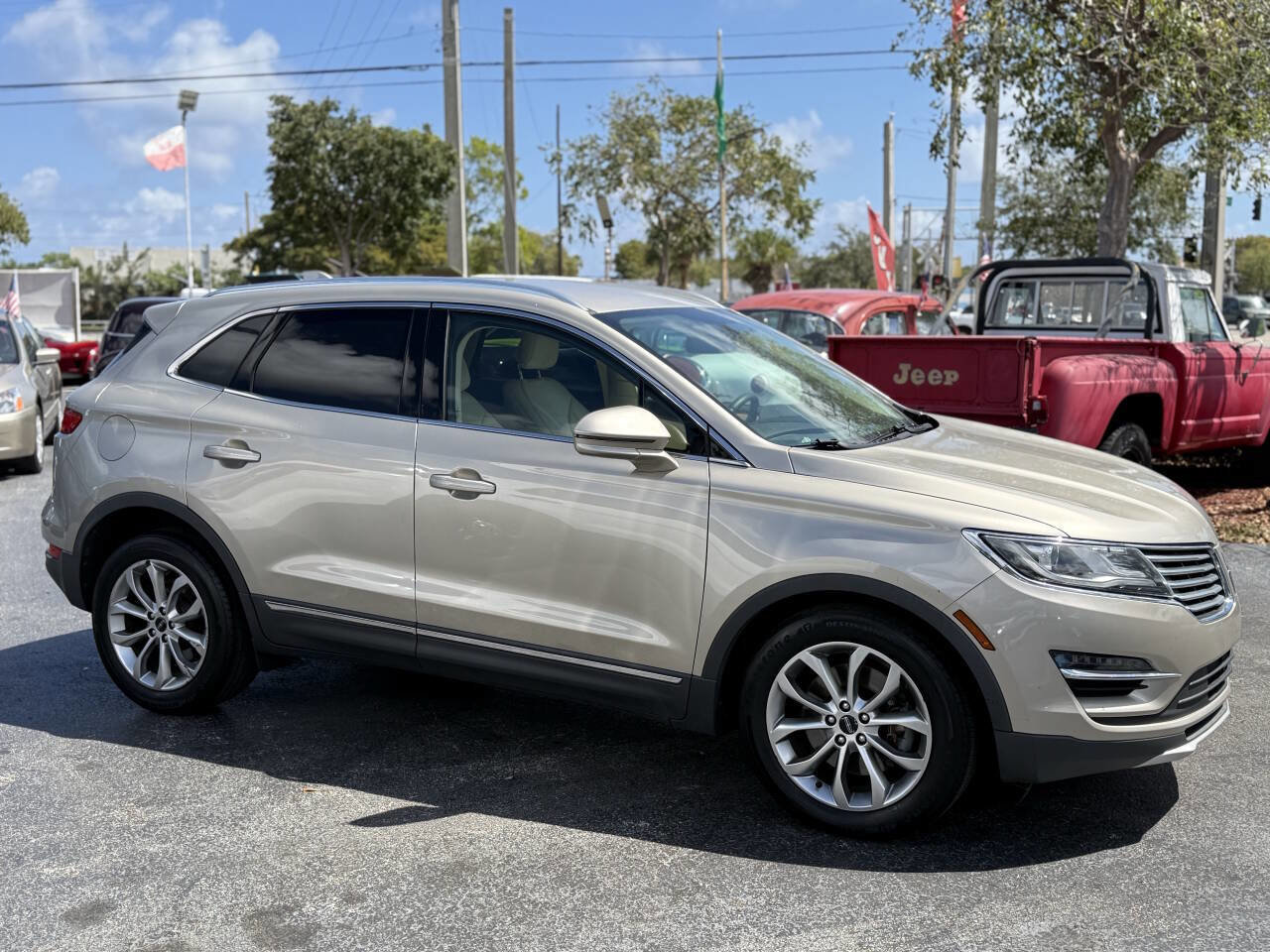 Used 2015 Lincoln MKC FWD w/ Equipment Group 101A Select image 6