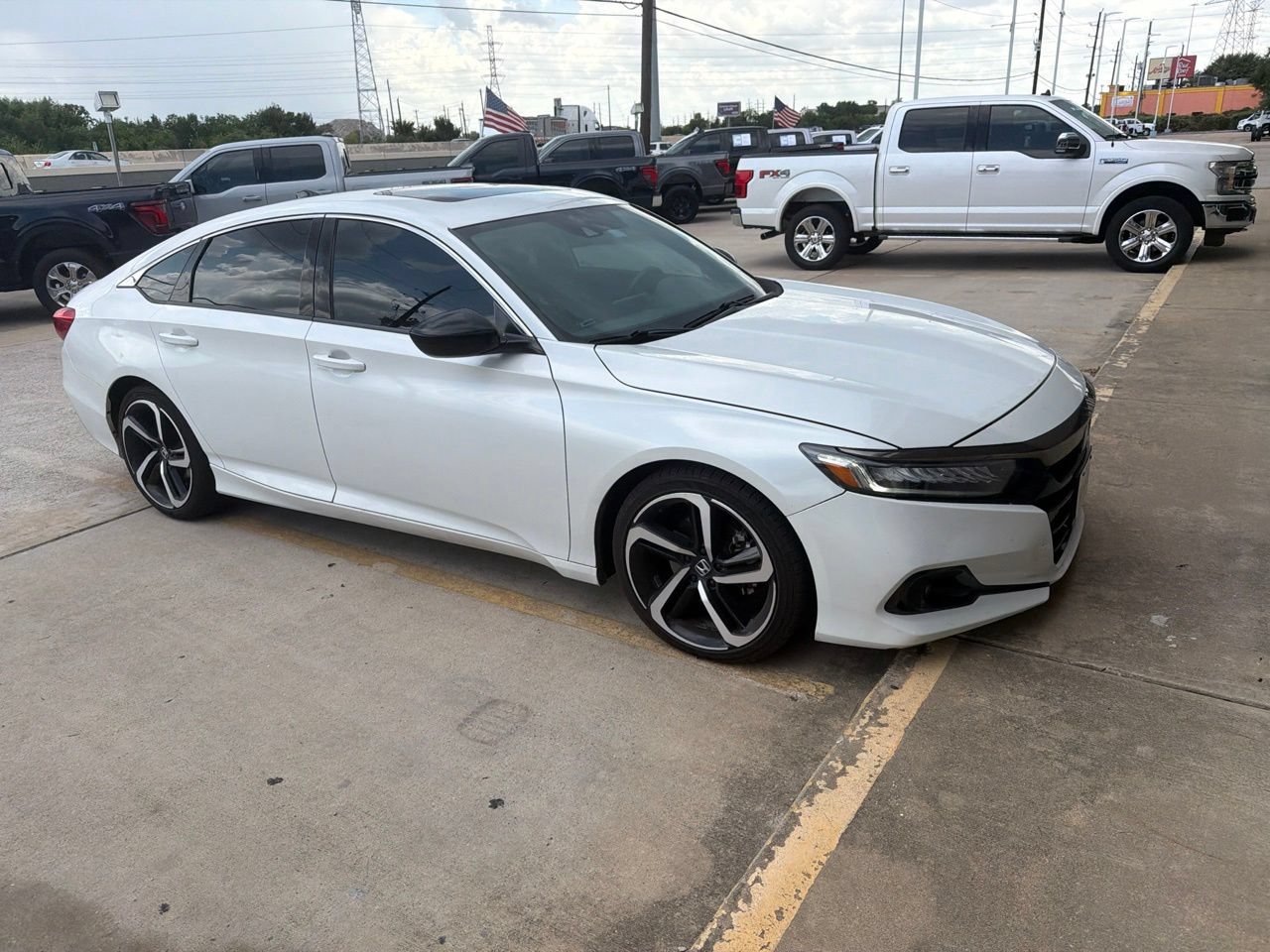 Used 2021 Honda Accord Sport image 4