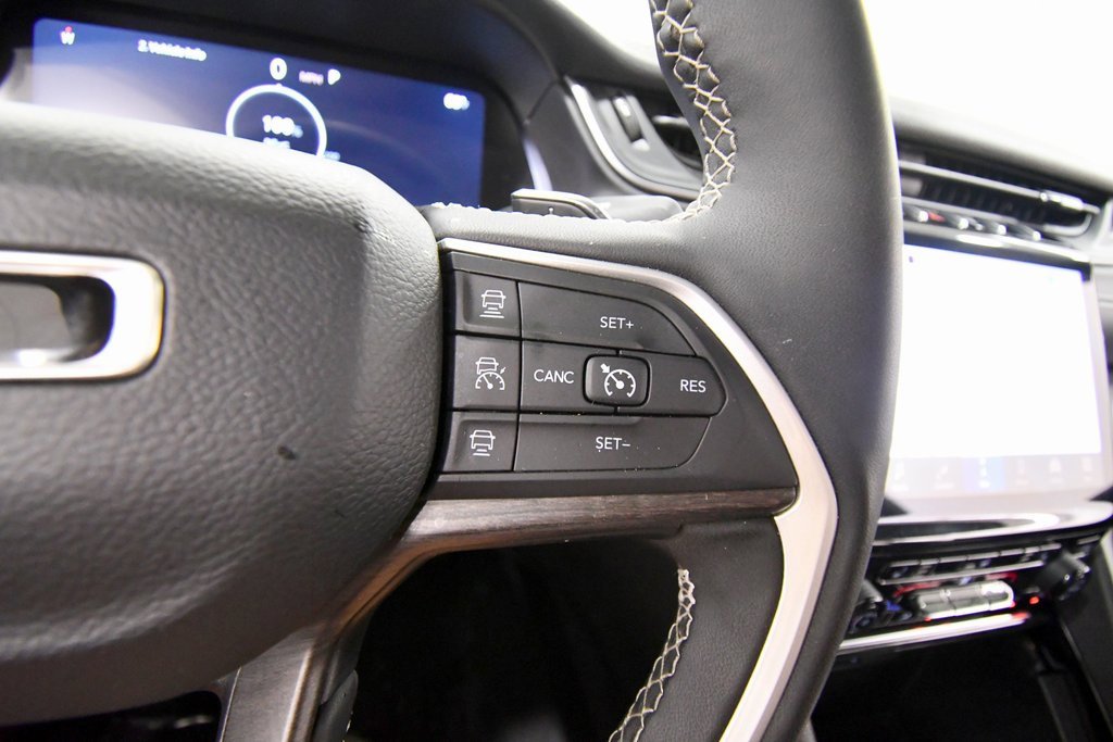 Used 2023 Jeep Grand Cherokee L Limited image 21