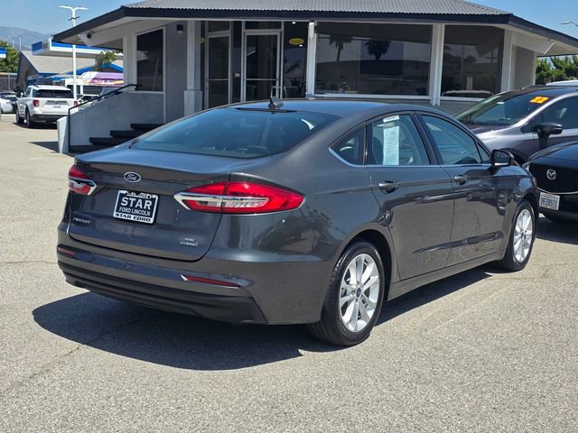 Used 2020 Ford Fusion SE FWD image 4