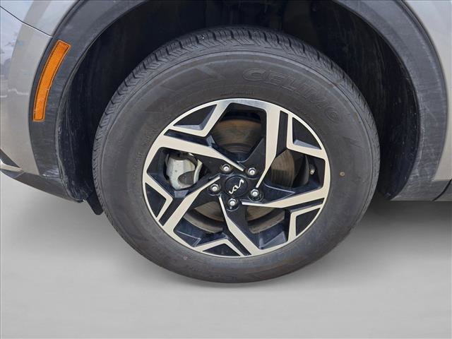 Used 2024 Kia Sportage LX image 10