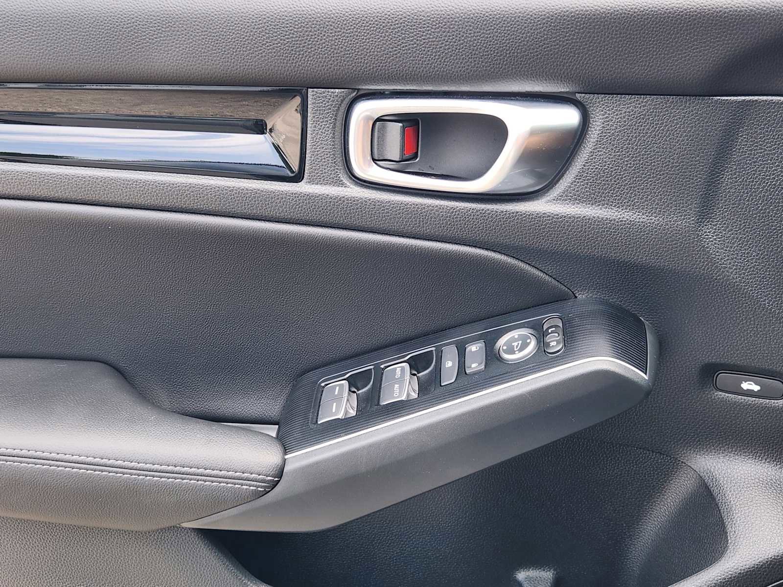 Used 2025 Honda Civic Sport Touring image 23